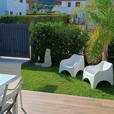 בית נופש I Giardini Del Mare Casa *
